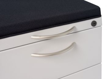 AO Arc Pull On Lock Cover